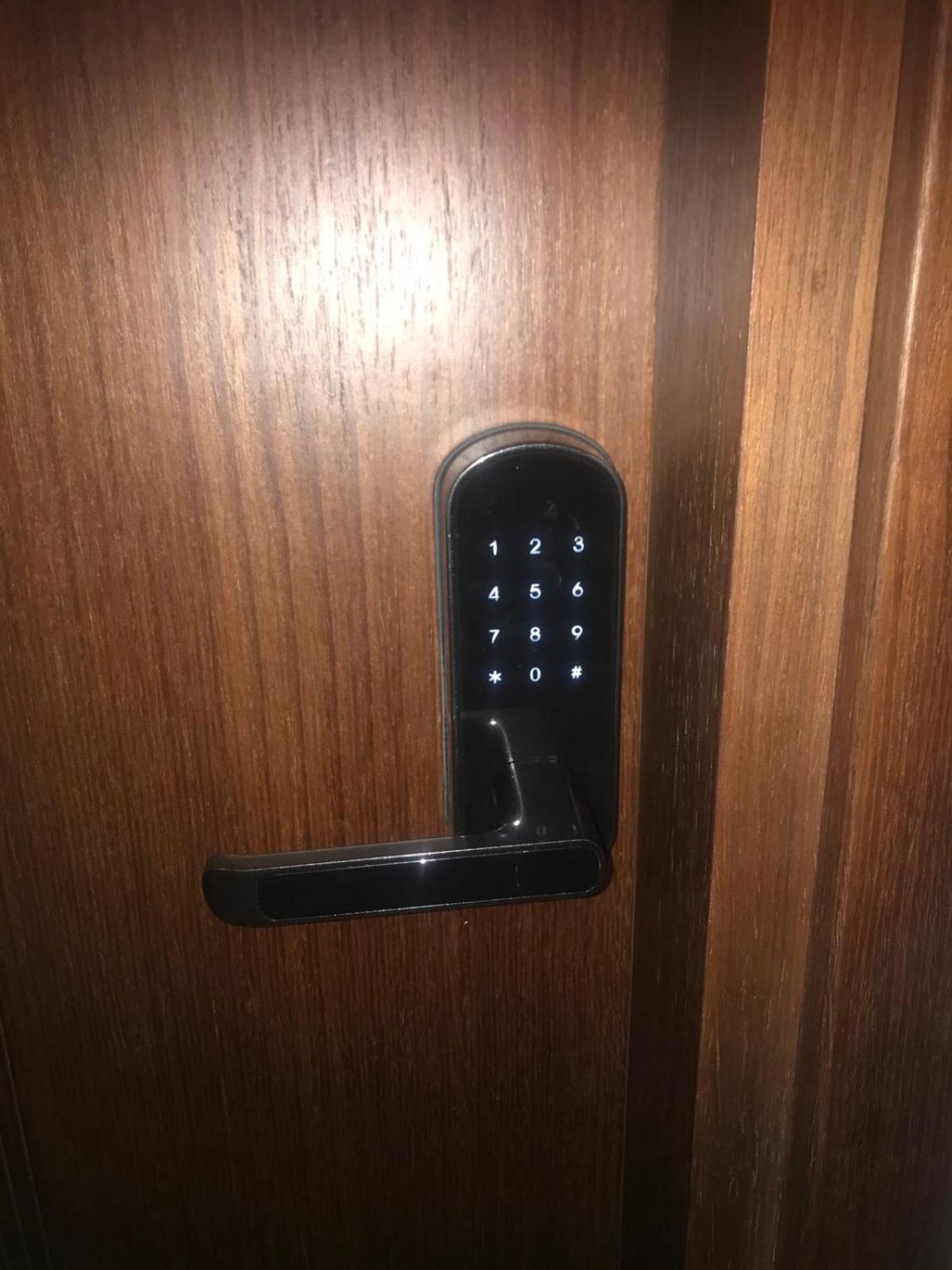 Lilia 3 Self-Check In Apartment With Hot Water Despite Prevention In The Neighborhood, Food And Drink Shop Open Until 10 Pm And Free Parking Area Next Ot 24 Hours Food And Drink Shop And Free Parking Area Sófia Exterior foto