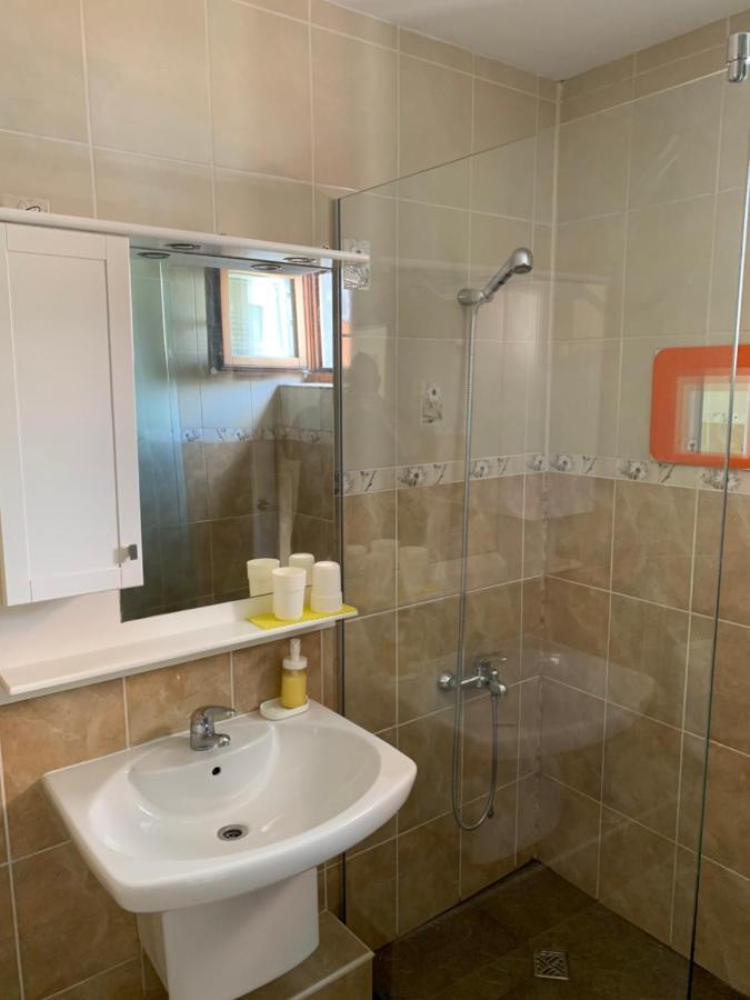 Lilia 3 Self-Check In Apartment With Hot Water Despite Prevention In The Neighborhood, Food And Drink Shop Open Until 10 Pm And Free Parking Area Next Ot 24 Hours Food And Drink Shop And Free Parking Area Sófia Exterior foto
